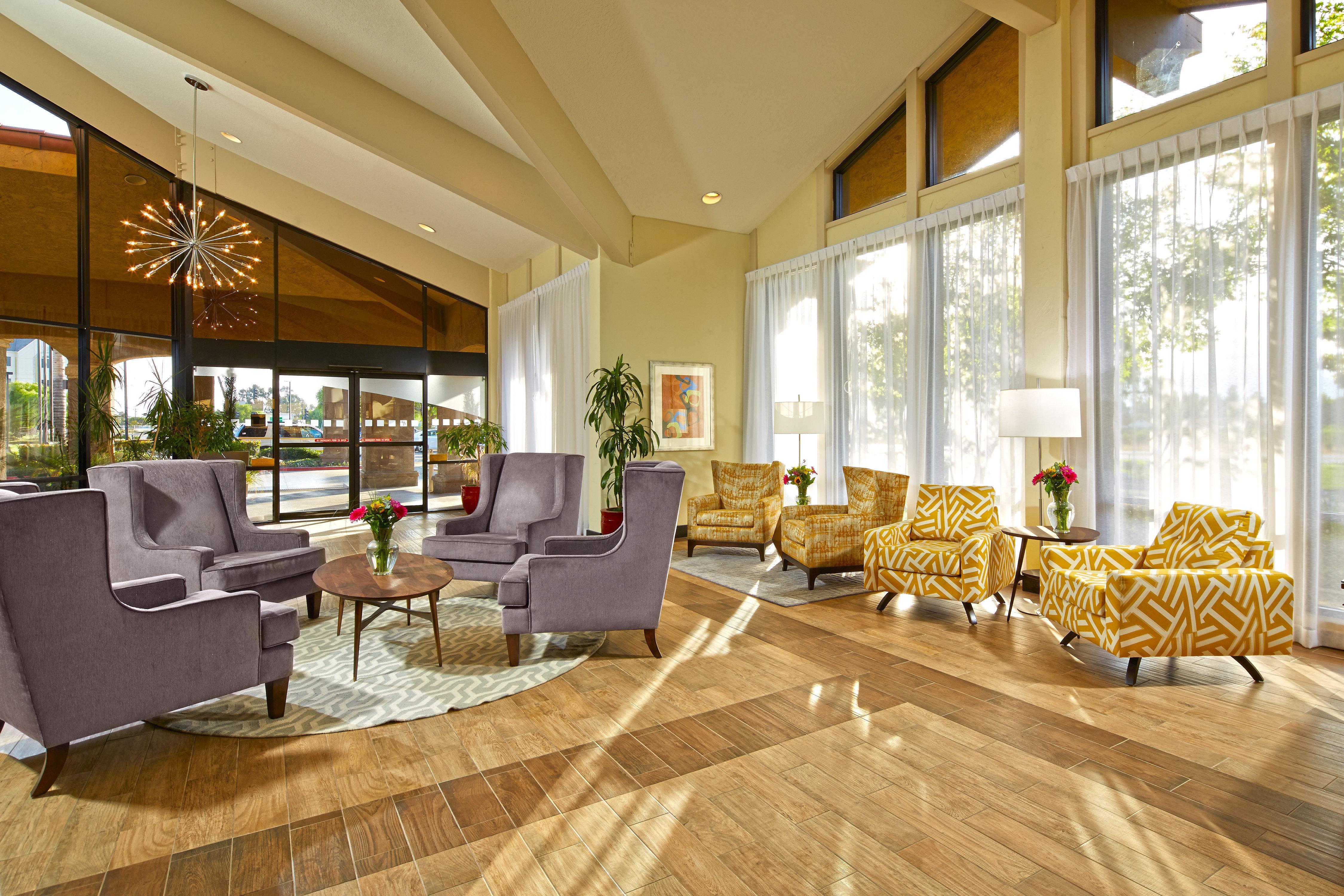 Holiday Inn & Suites Santa Maria By Ihg Eksteriør bilde